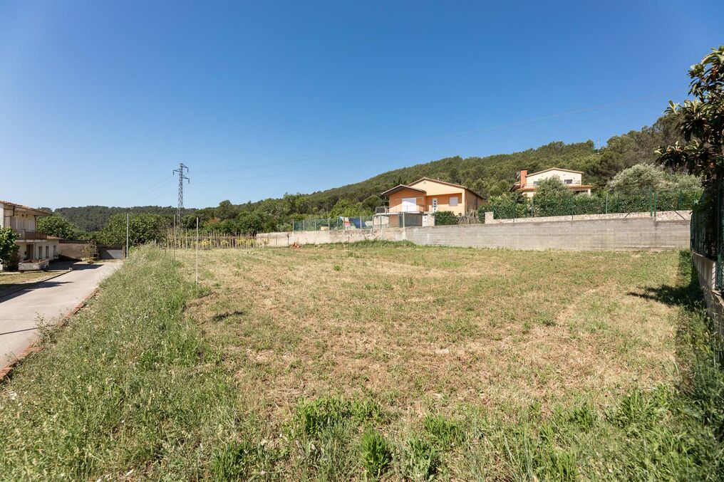 Parcel·les a 10 minuts de Girona