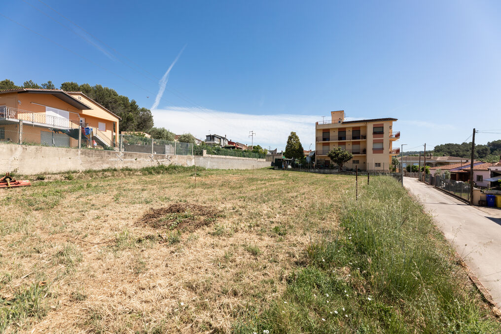 Parcel·les a 10 minuts de Girona