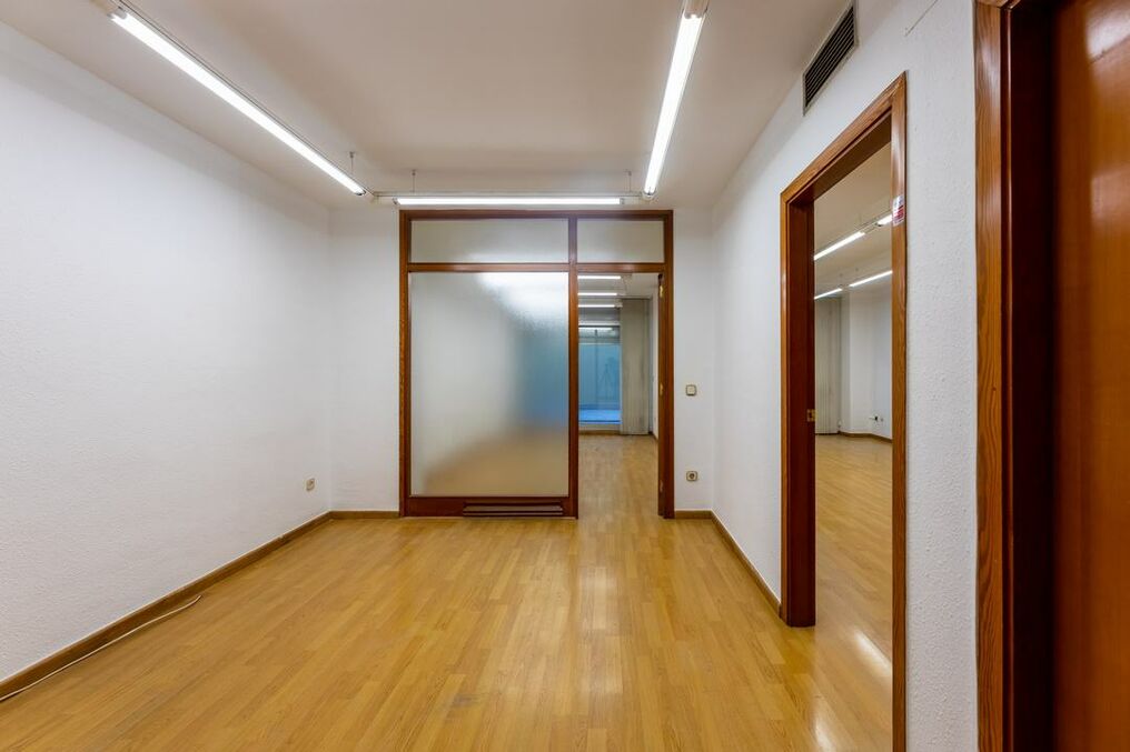 Oficina al centre de Girona