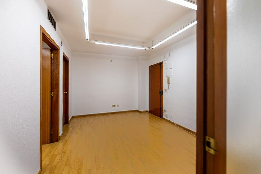 Oficina al centre de Girona