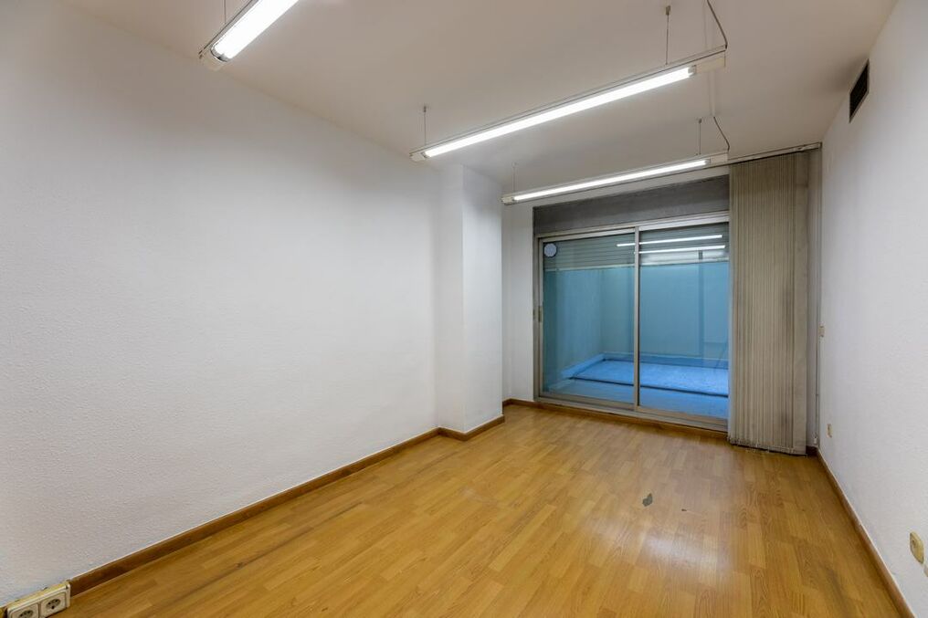 Oficina al centre de Girona