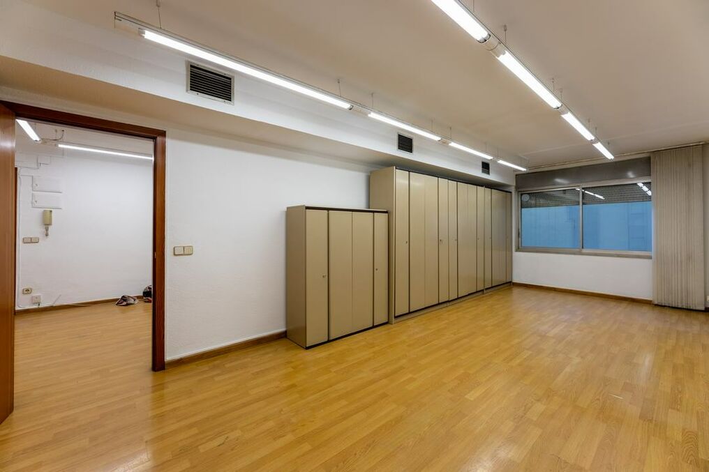 Oficina al centre de Girona